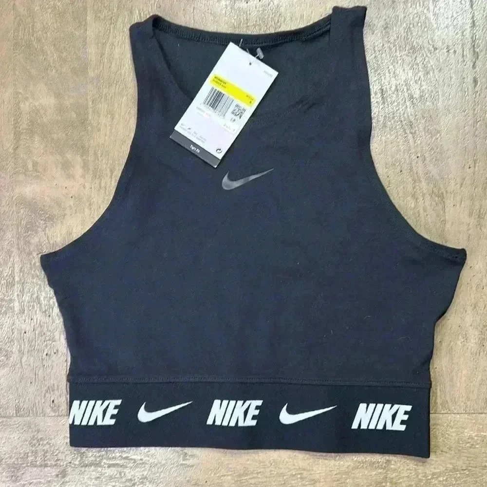 Nike black training top, size Small. NWT.